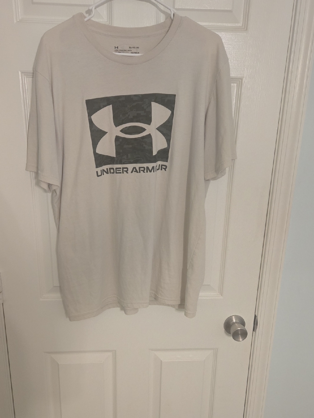 Under Armour Men's Light Gray Short Sleeve Logo Tee